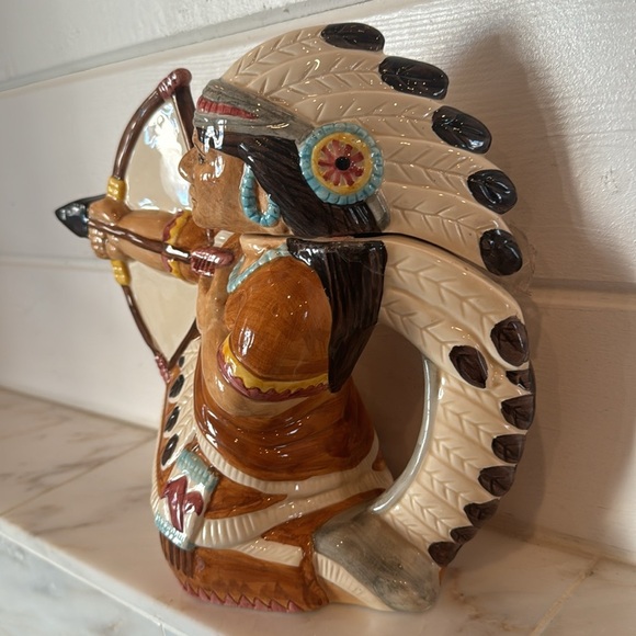 Vintage Omni Bus Native American Muticolored 32 oz. Teapot - Picture 4 of 13